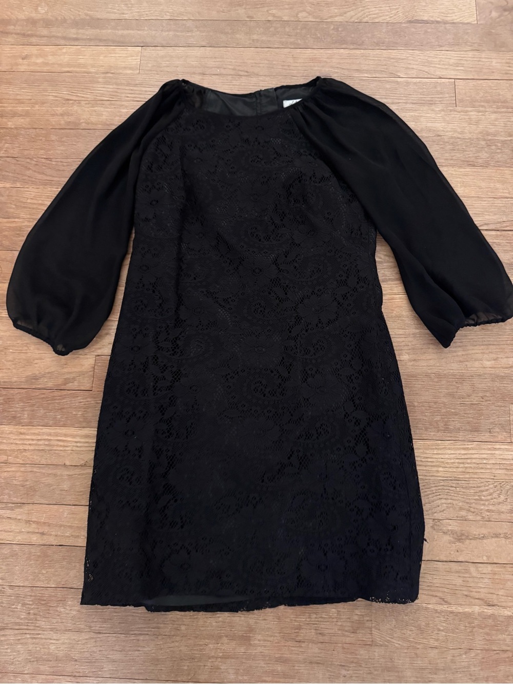 Liliana Women's Black Above Knee Length Lace Sheath Dress - Size 6
 b2